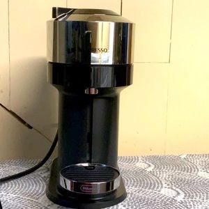 Nespresso Vertuo Next Deluxe by De'Longhi